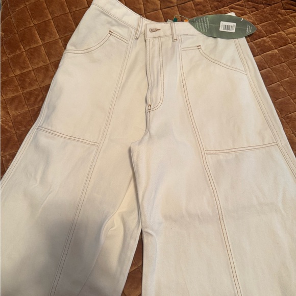 FARM Rio Cream Wide-Leg Pants - Picture 4 of 4